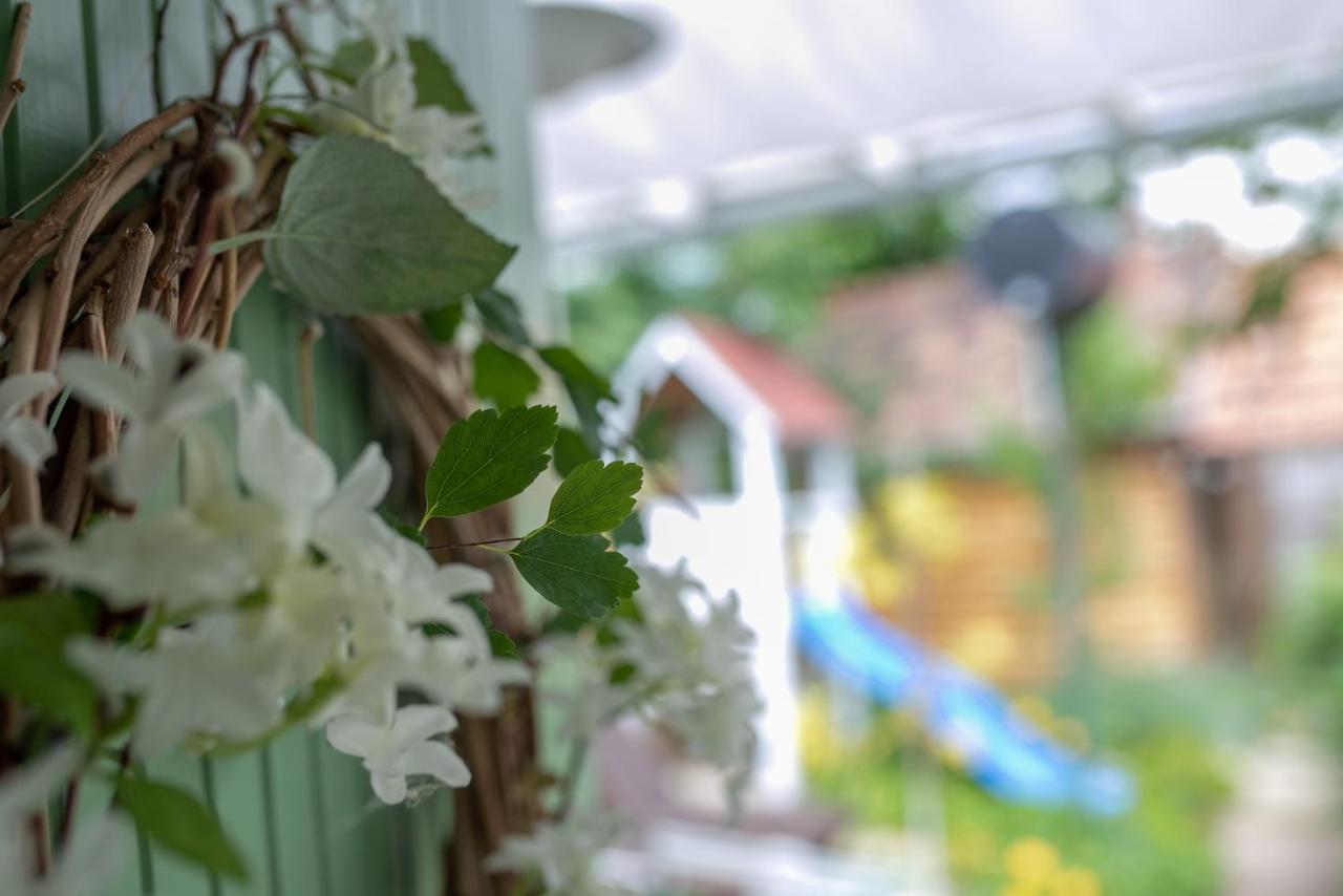 Green Chalet Hotel Veresegyhaz Ngoại thất bức ảnh
